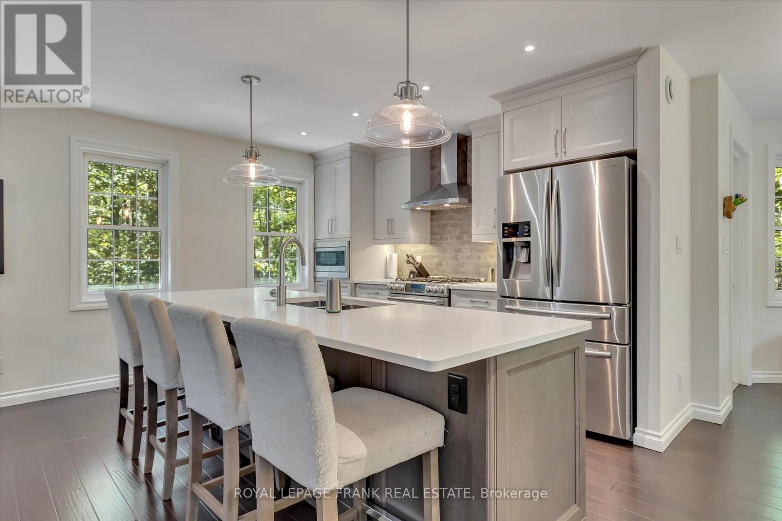 24 Deer Avenue, Cavan Monaghan (Cavan Twp), Ontario  L0A 1G0 - Photo 8 - X12341478