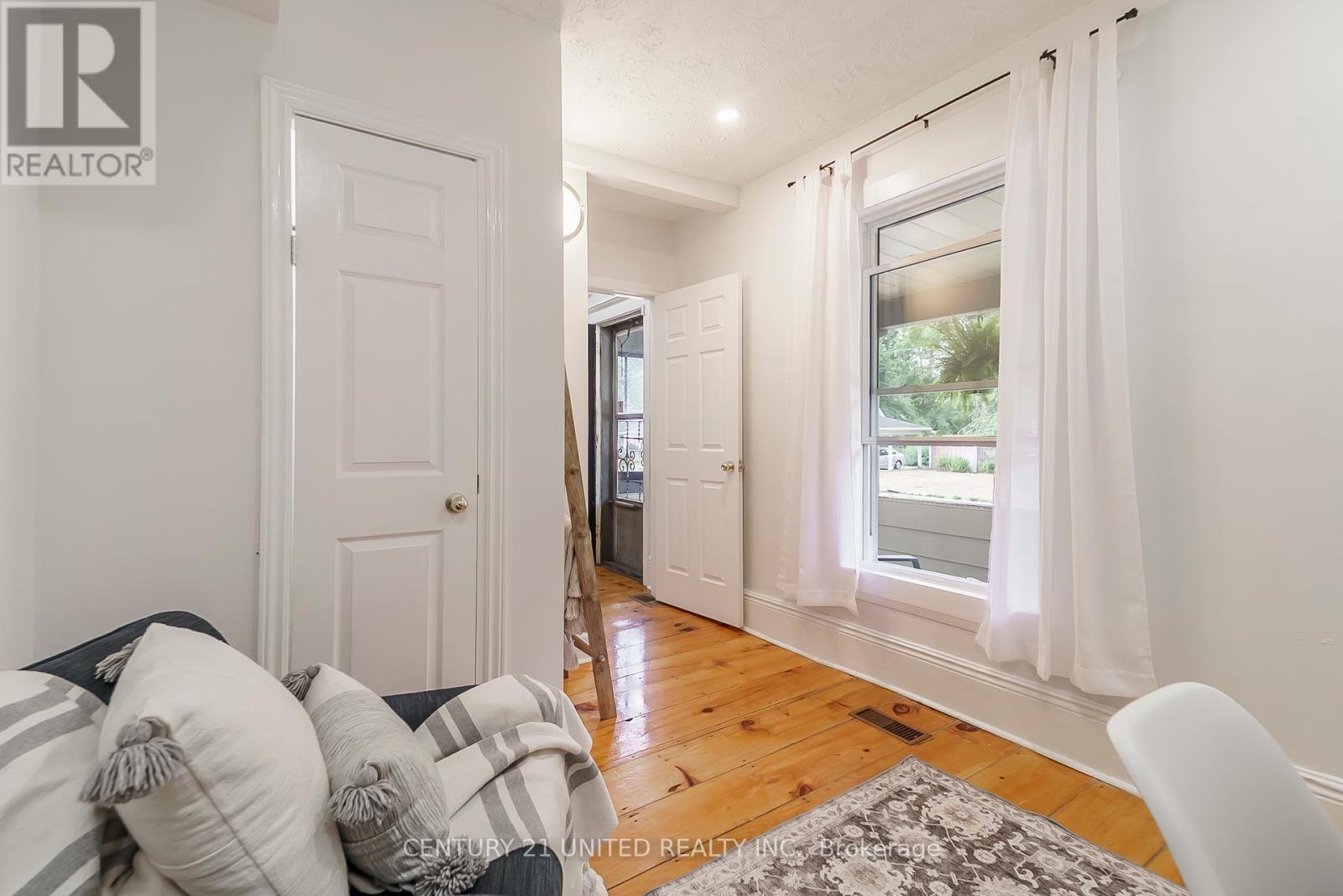 872 George Street N, Peterborough North (South), Ontario  K9H 3T7 - Photo 16 - X12341556