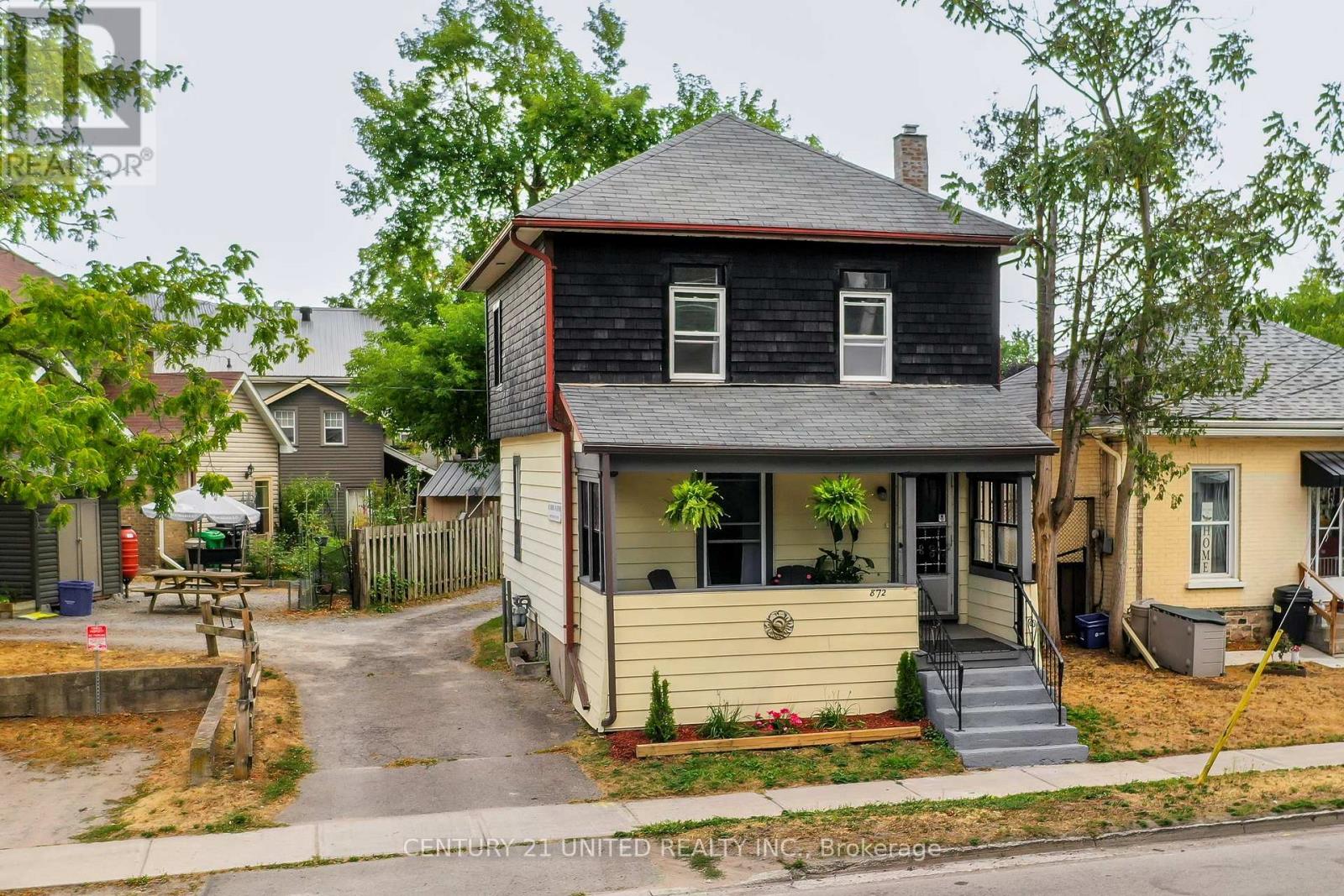 872 George Street N, Peterborough North (South), Ontario  K9H 3T7 - Photo 2 - X12341556