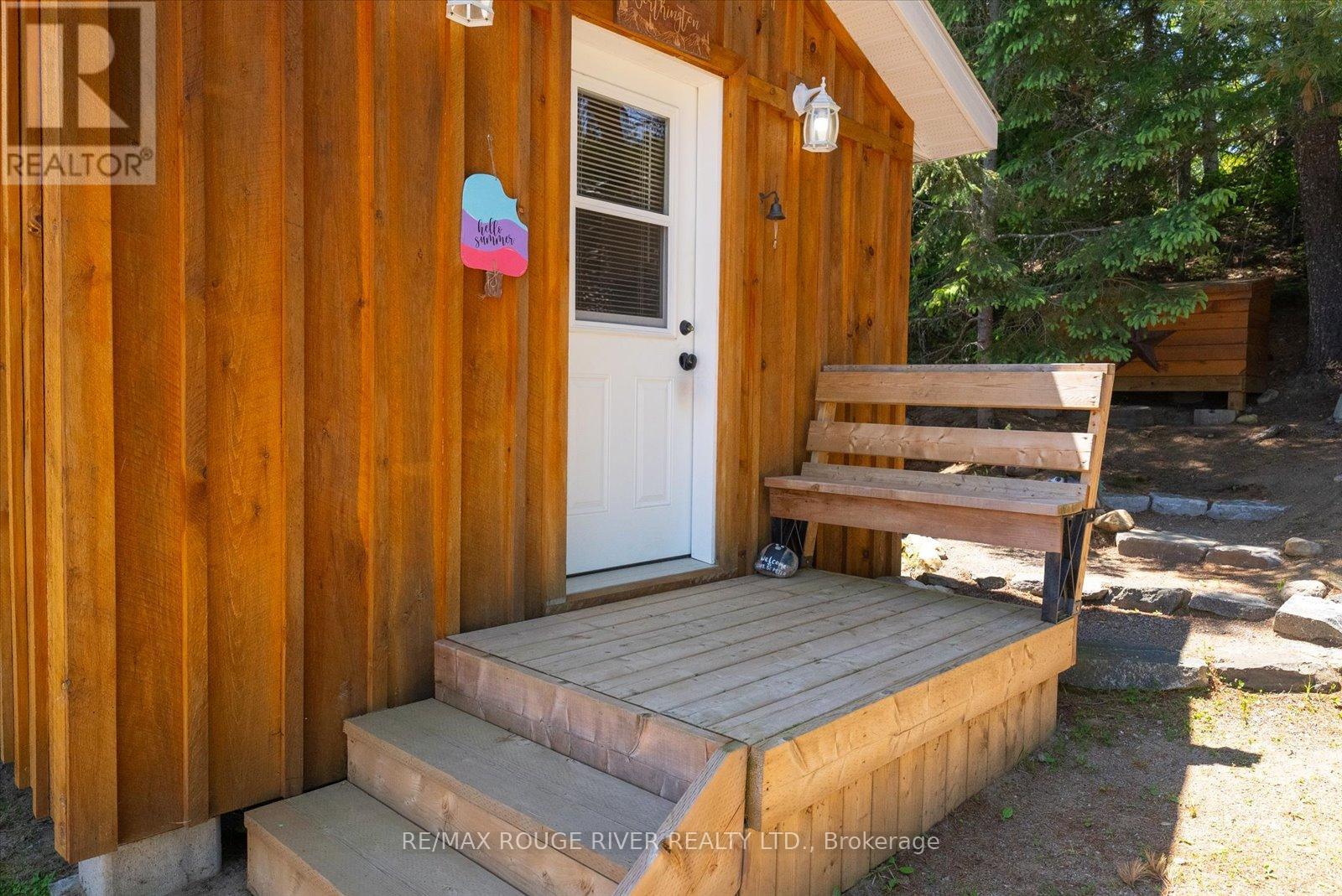 214b Centre Road, Hastings Highlands (Mcclure Ward), Ontario  K0L 2K0 - Photo 3 - X12341653