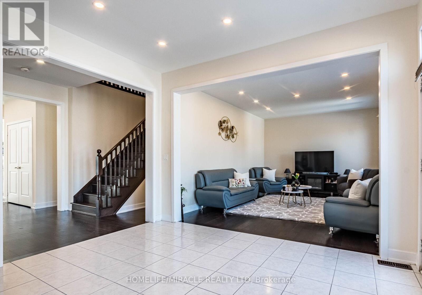 10 Buckles Court, Clarington (Newcastle), Ontario  L1B 0L1 - Photo 25 - E12341435