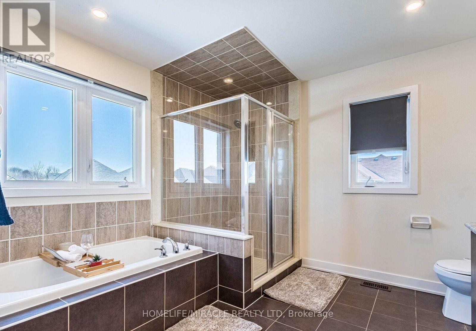 10 Buckles Court, Clarington (Newcastle), Ontario  L1B 0L1 - Photo 40 - E12341435