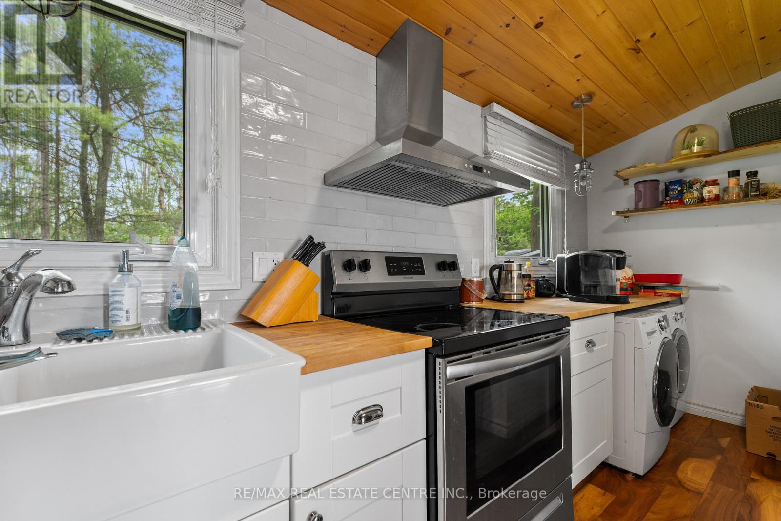 3012 Greenwood Lane, Selwyn, Ontario  K0L 2H0 - Photo 12 - X12341581