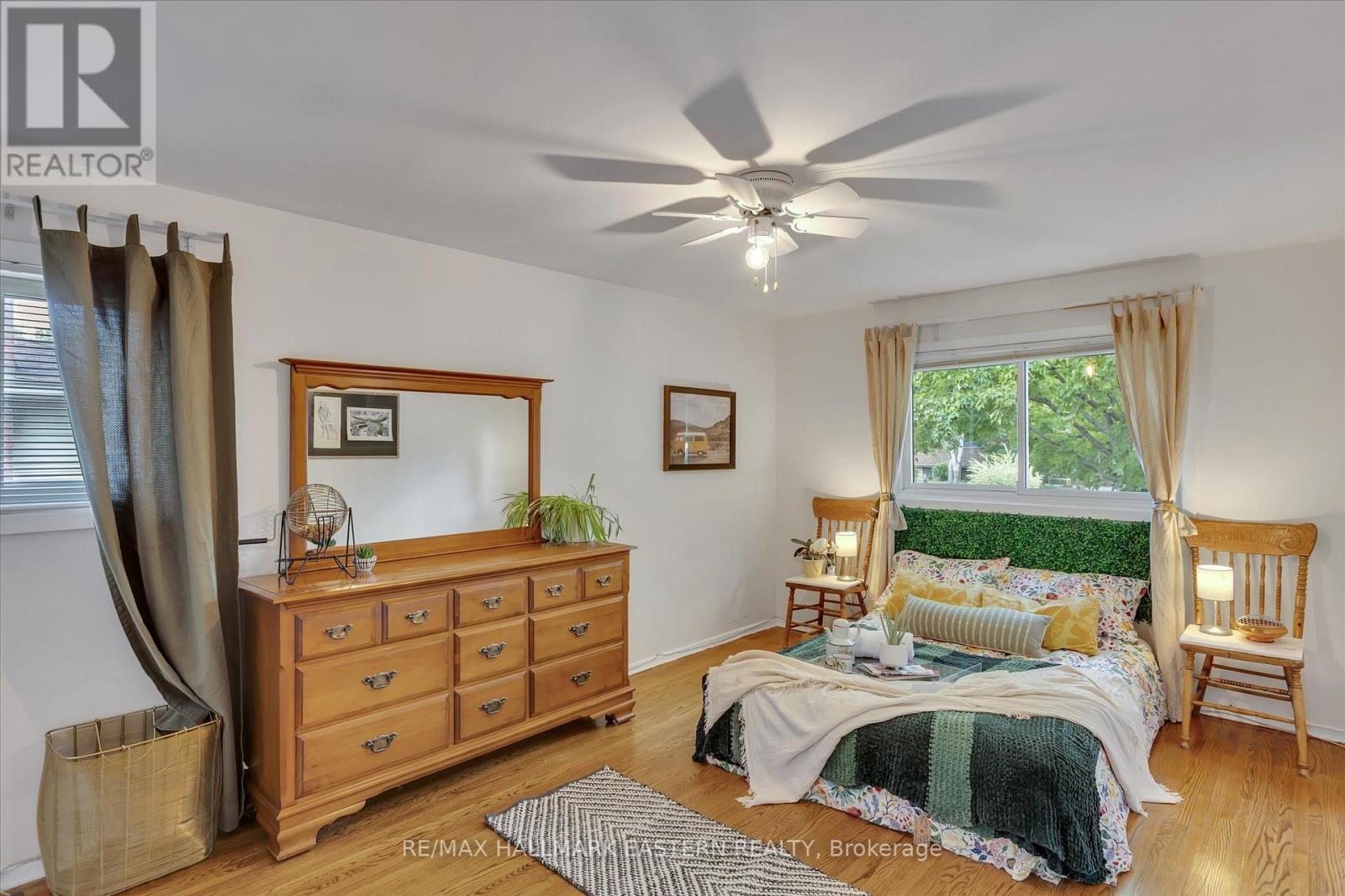 33 Parkview Drive, Peterborough North (South), Ontario  K9H 5M5 - Photo 11 - X12342054