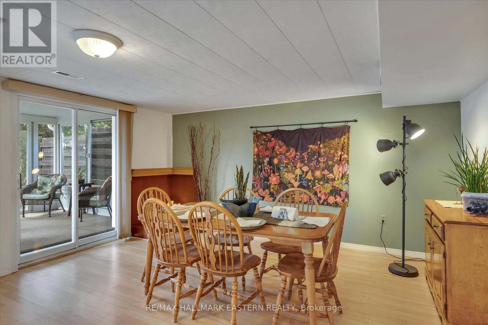 33 Parkview Drive, Peterborough North (South), Ontario  K9H 5M5 - Photo 16 - X12342054