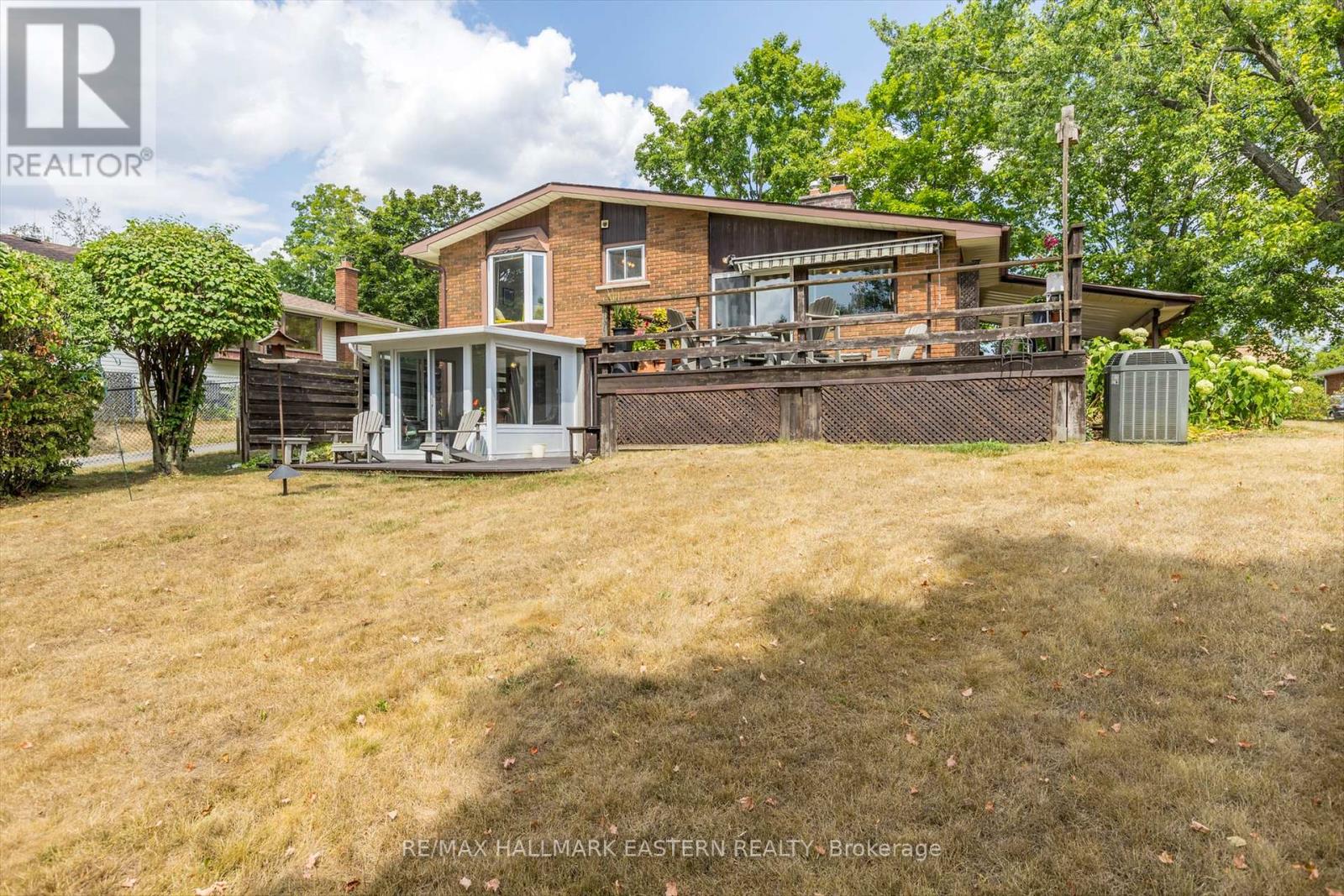 33 Parkview Drive, Peterborough North (South), Ontario  K9H 5M5 - Photo 23 - X12342054