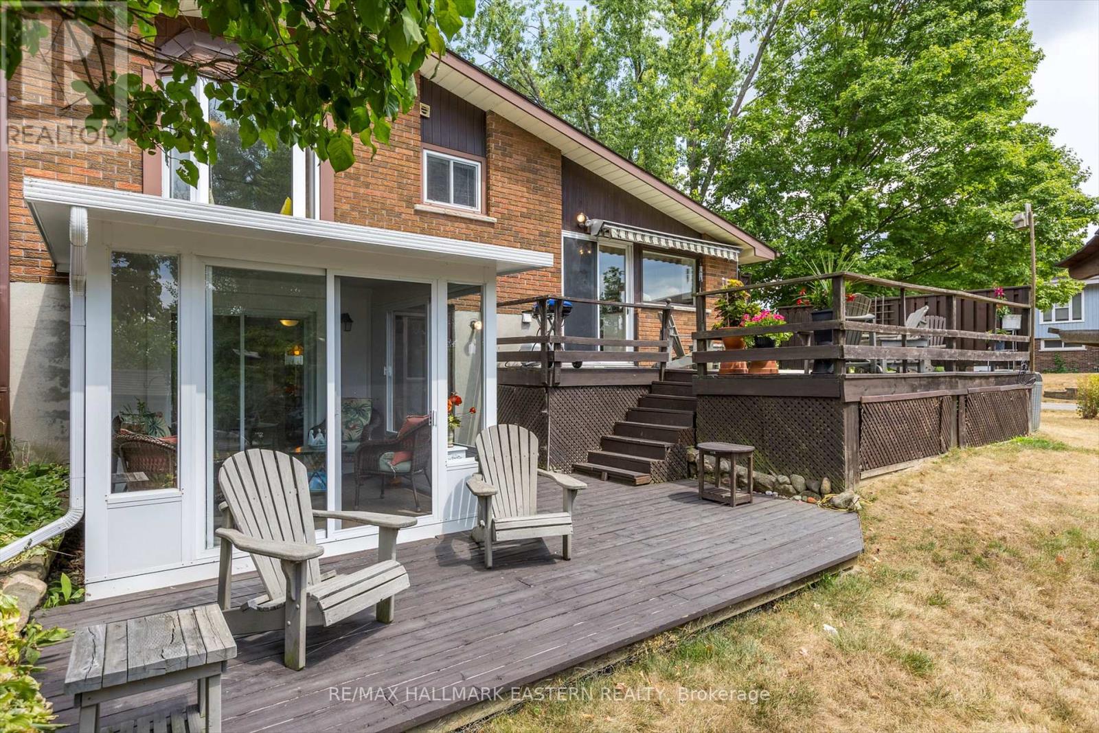 33 Parkview Drive, Peterborough North (South), Ontario  K9H 5M5 - Photo 24 - X12342054