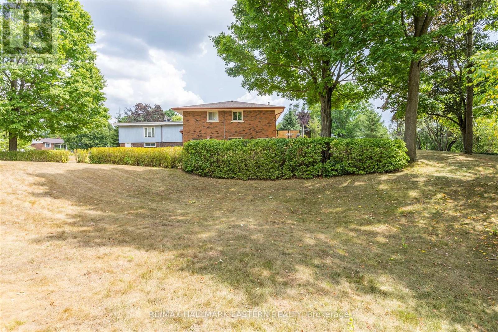 33 Parkview Drive, Peterborough North (South), Ontario  K9H 5M5 - Photo 28 - X12342054