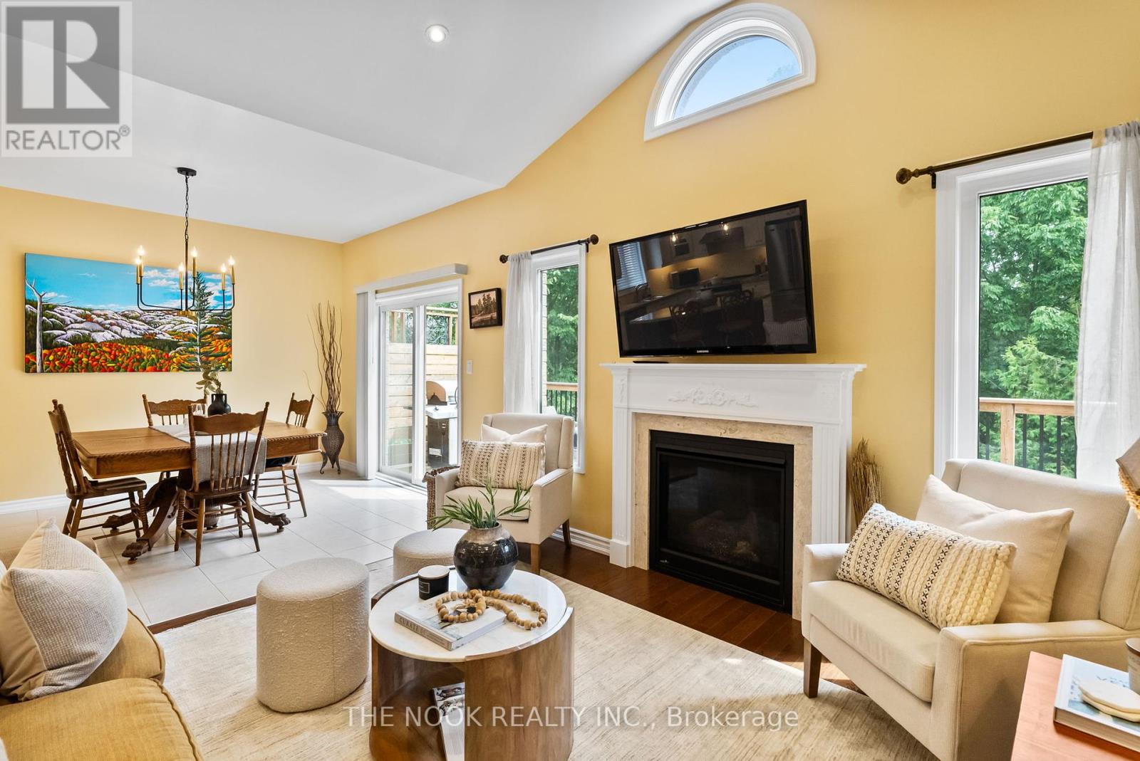 145 Springdale Drive, Kawartha Lakes (Lindsay), Ontario  K9V 0N1 - Photo 11 - X12342439