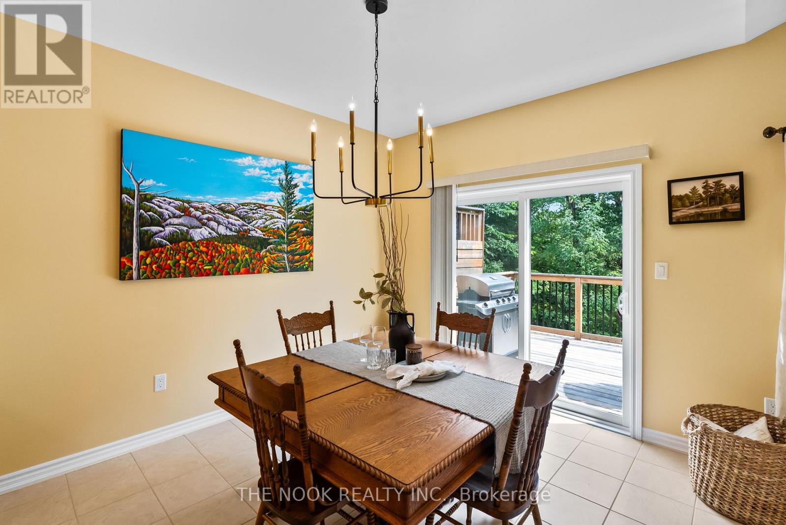 145 Springdale Drive, Kawartha Lakes (Lindsay), Ontario  K9V 0N1 - Photo 12 - X12342439