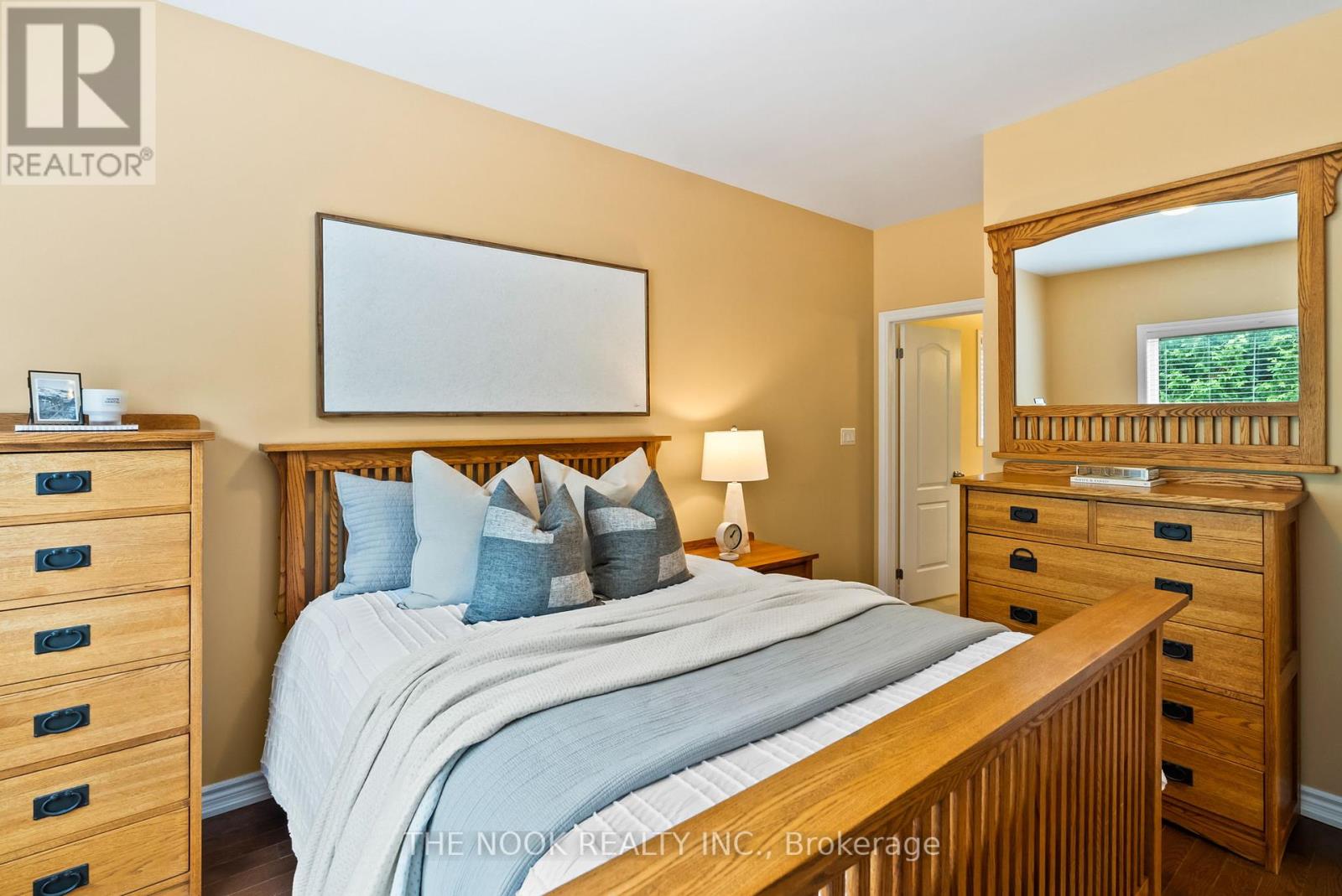 145 Springdale Drive, Kawartha Lakes (Lindsay), Ontario  K9V 0N1 - Photo 24 - X12342439
