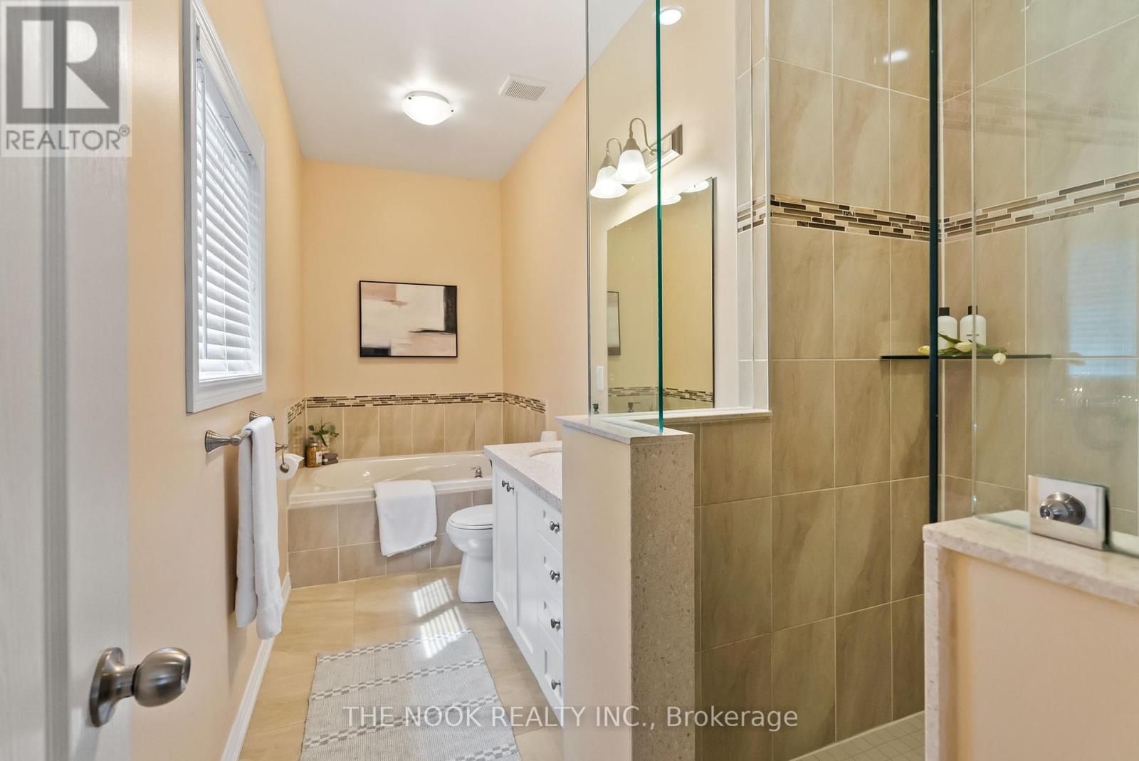 145 Springdale Drive, Kawartha Lakes (Lindsay), Ontario  K9V 0N1 - Photo 25 - X12342439