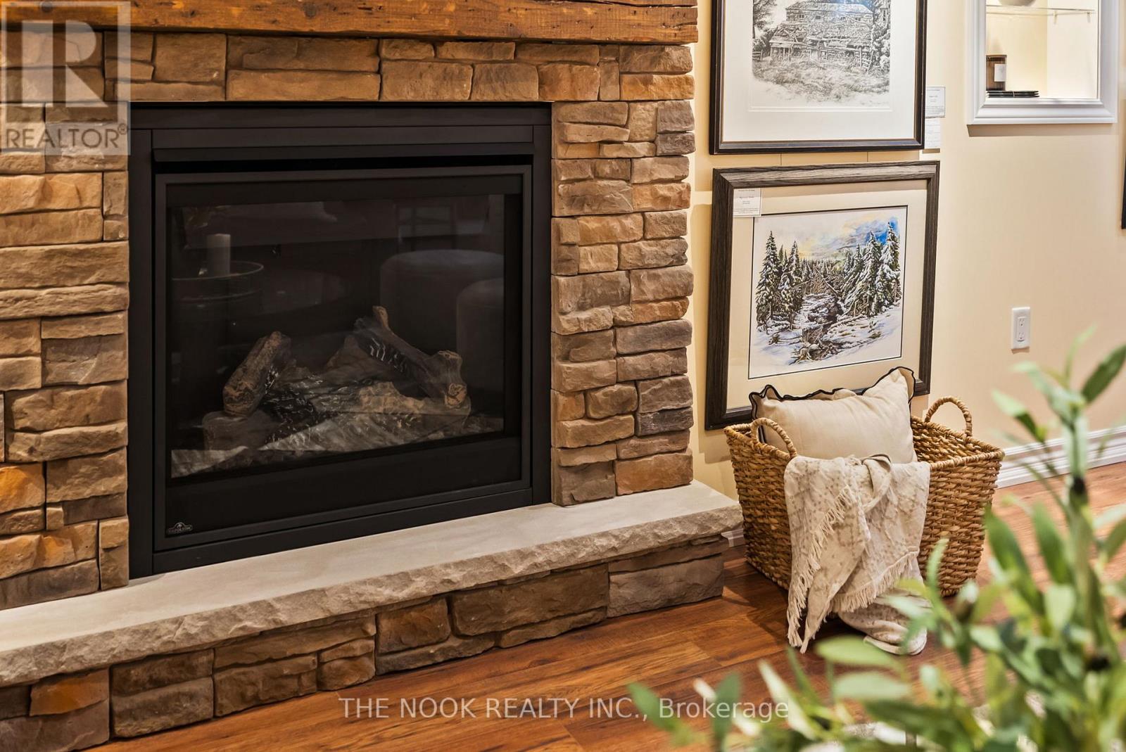 145 Springdale Drive, Kawartha Lakes (Lindsay), Ontario  K9V 0N1 - Photo 35 - X12342439