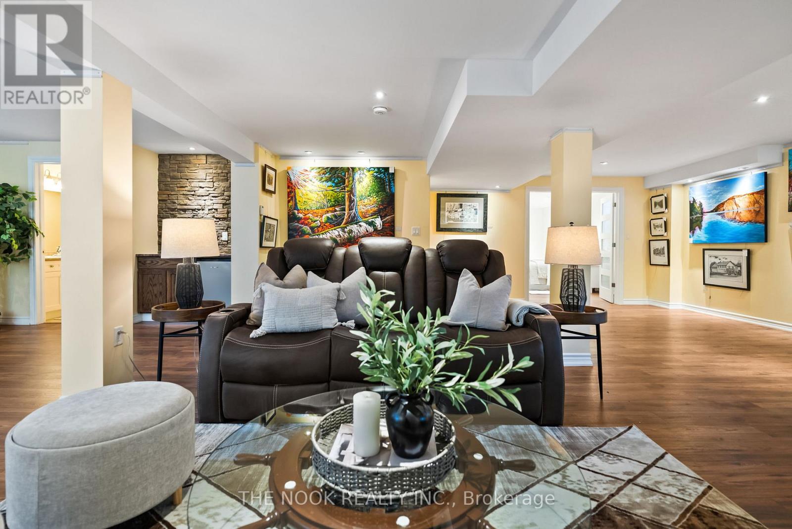 145 Springdale Drive, Kawartha Lakes (Lindsay), Ontario  K9V 0N1 - Photo 37 - X12342439
