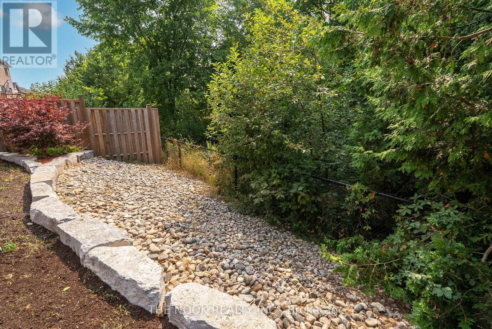 145 Springdale Drive, Kawartha Lakes (Lindsay), Ontario  K9V 0N1 - Photo 47 - X12342439