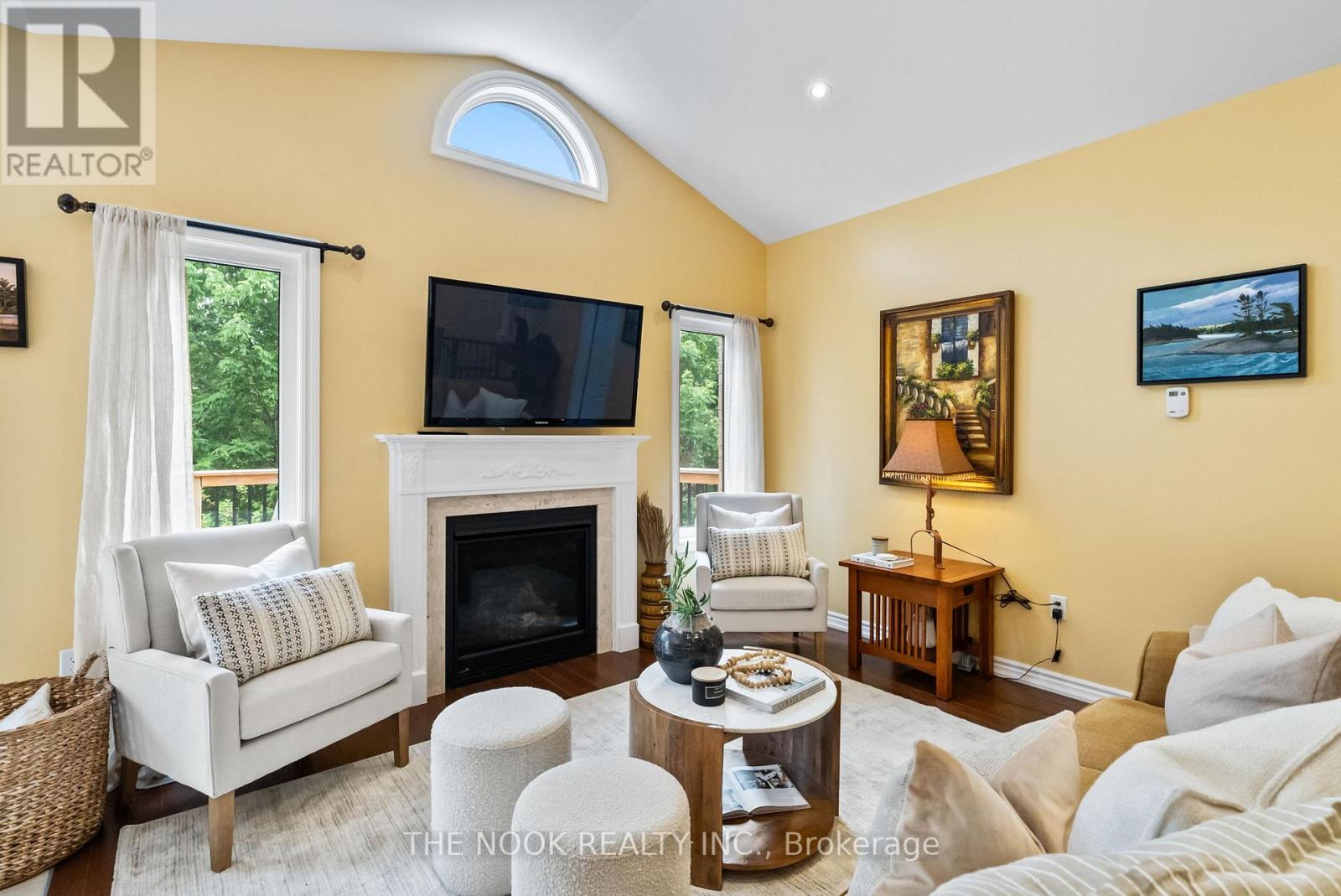 145 Springdale Drive, Kawartha Lakes (Lindsay), Ontario  K9V 0N1 - Photo 9 - X12342439