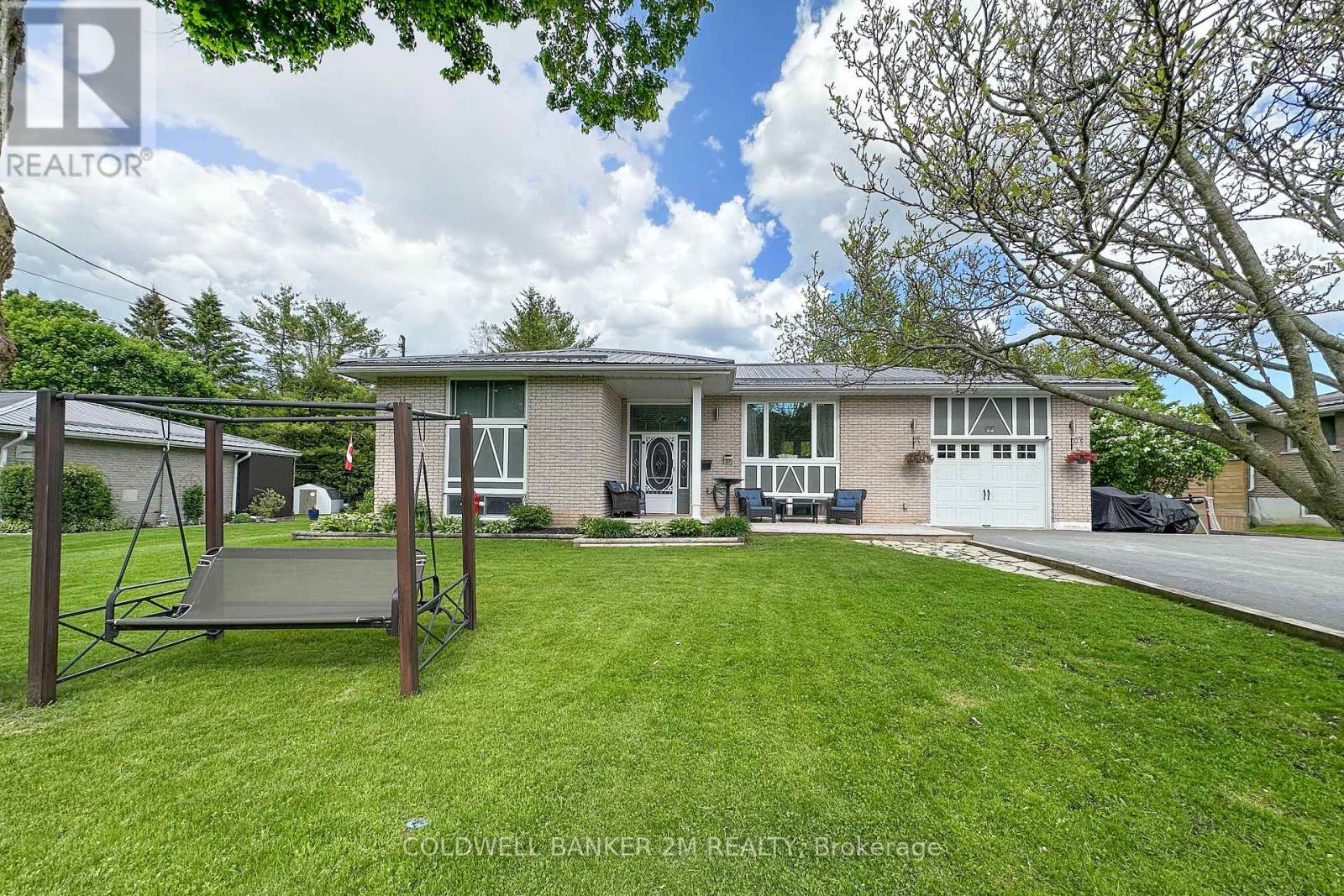 27 Anne Street, Cavan Monaghan (Millbrook Village), Ontario  L0A 1G0 - Photo 3 - X12342483