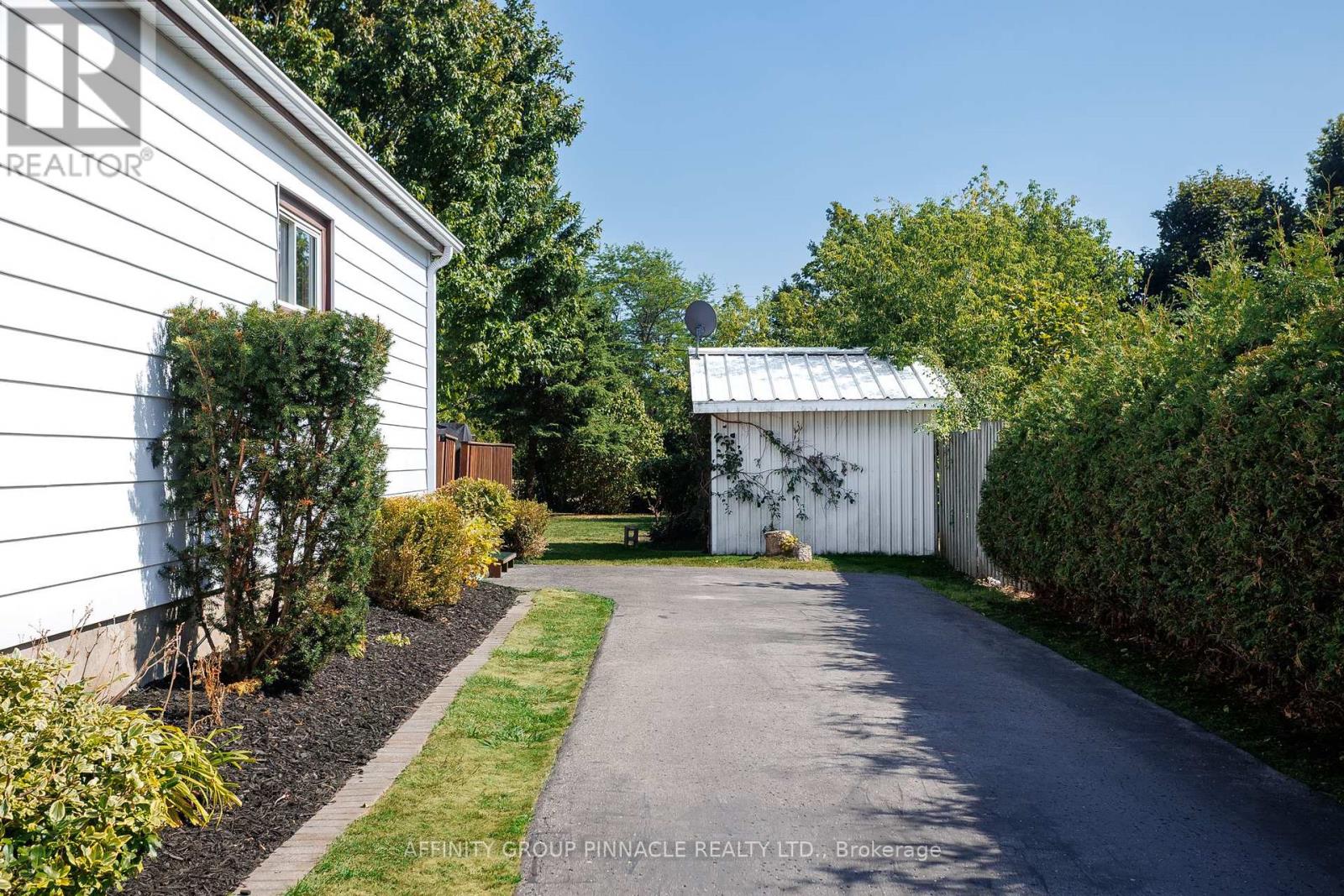 23 Riverview Road, Kawartha Lakes (Lindsay), Ontario  K9V 1B2 - Photo 25 - X12342650