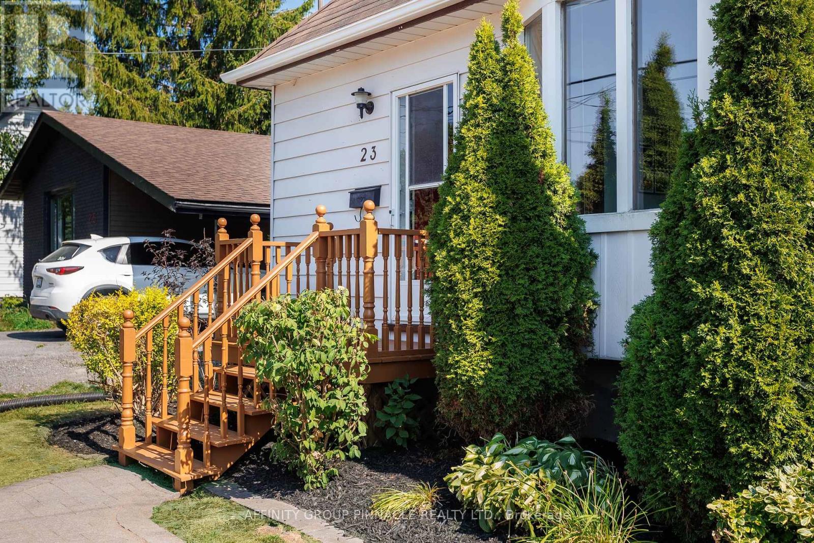 23 Riverview Road, Kawartha Lakes (Lindsay), Ontario  K9V 1B2 - Photo 3 - X12342650