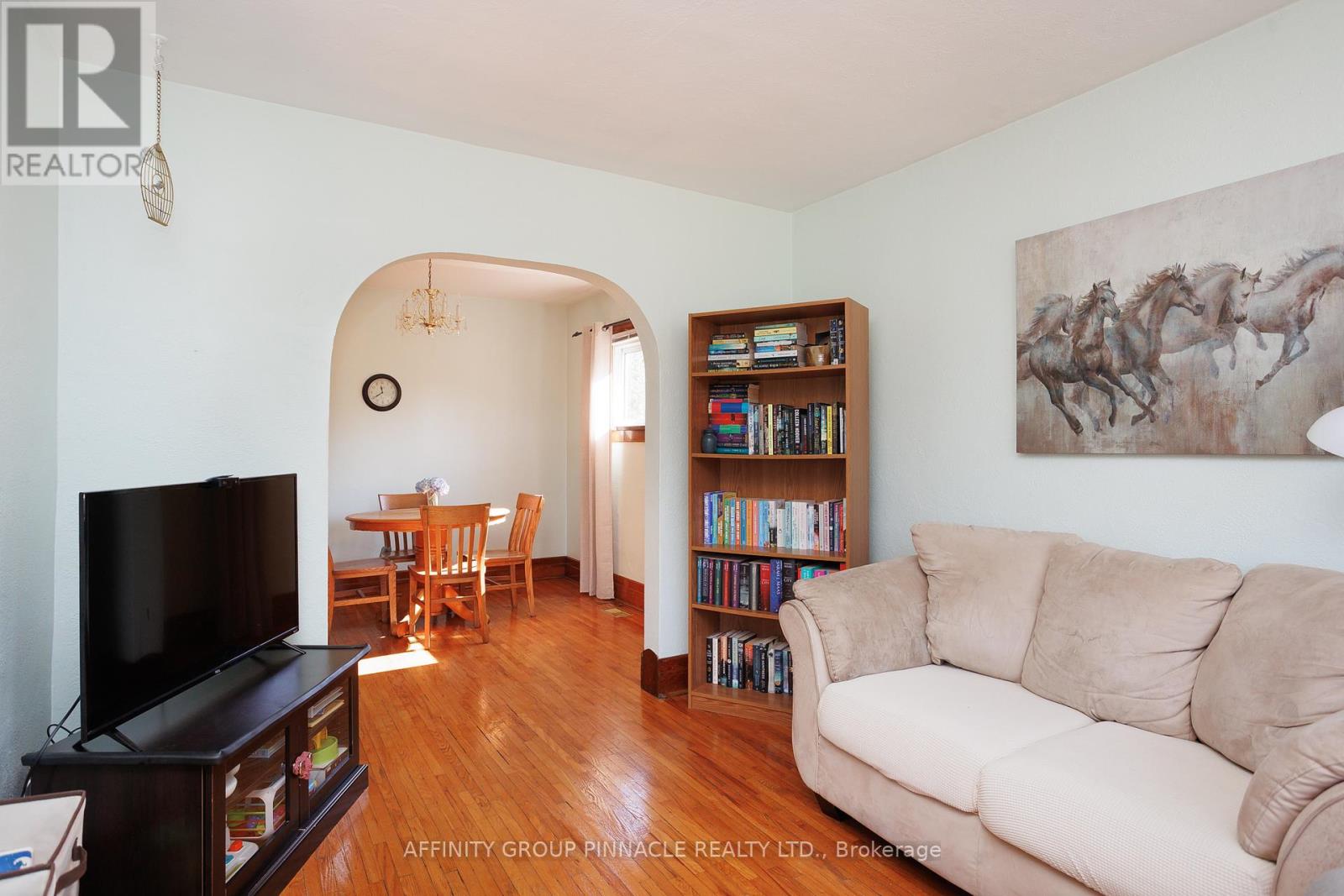 23 Riverview Road, Kawartha Lakes (Lindsay), Ontario  K9V 1B2 - Photo 6 - X12342650