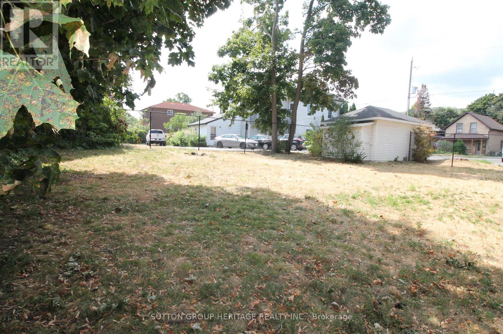 260 Stewart Street, Peterborough Central (North), Ontario  K9J 3M9 - Photo 3 - X12343106