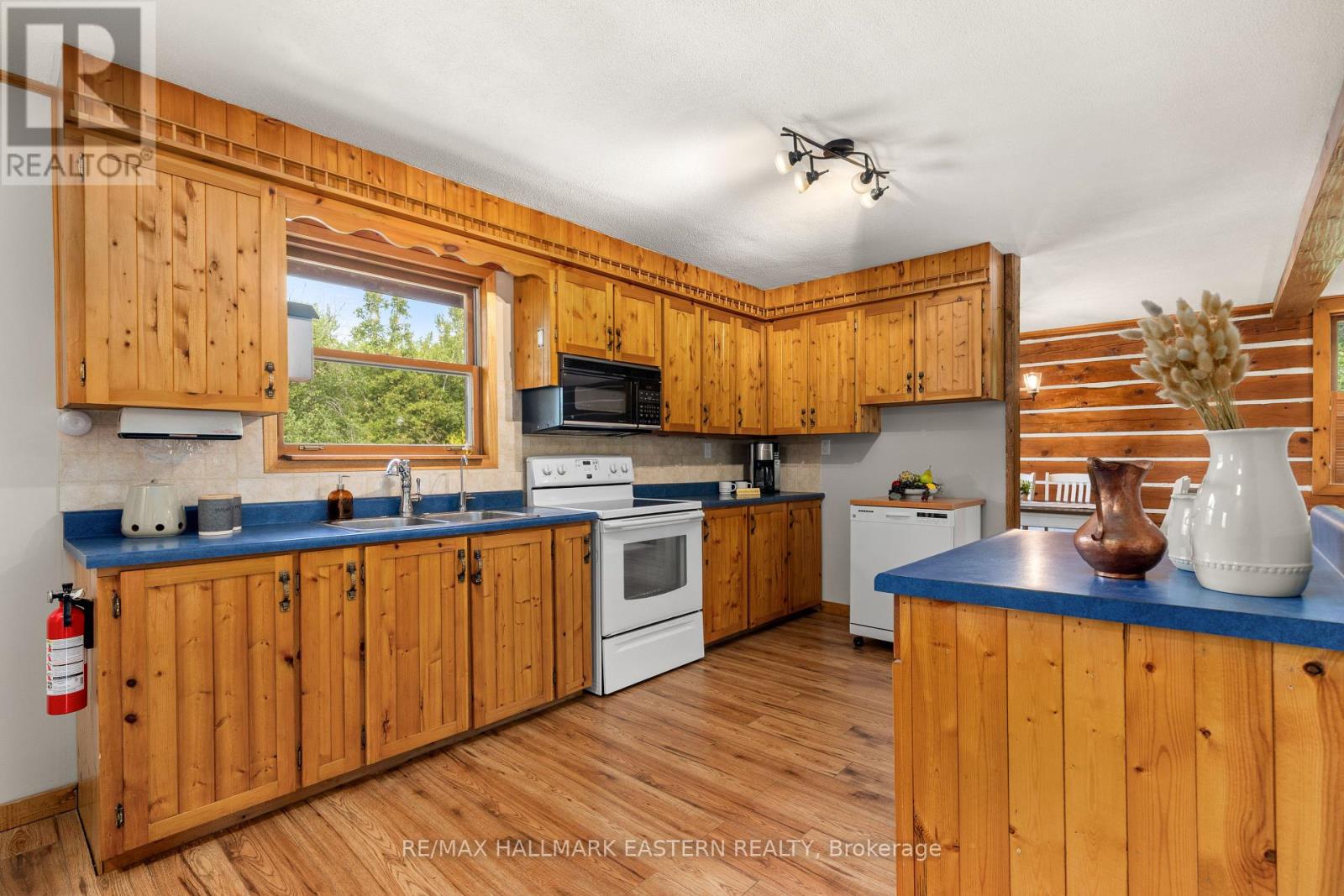 939 Centre Road, Douro-Dummer, Ontario  K0L 2H0 - Photo 13 - X12339792