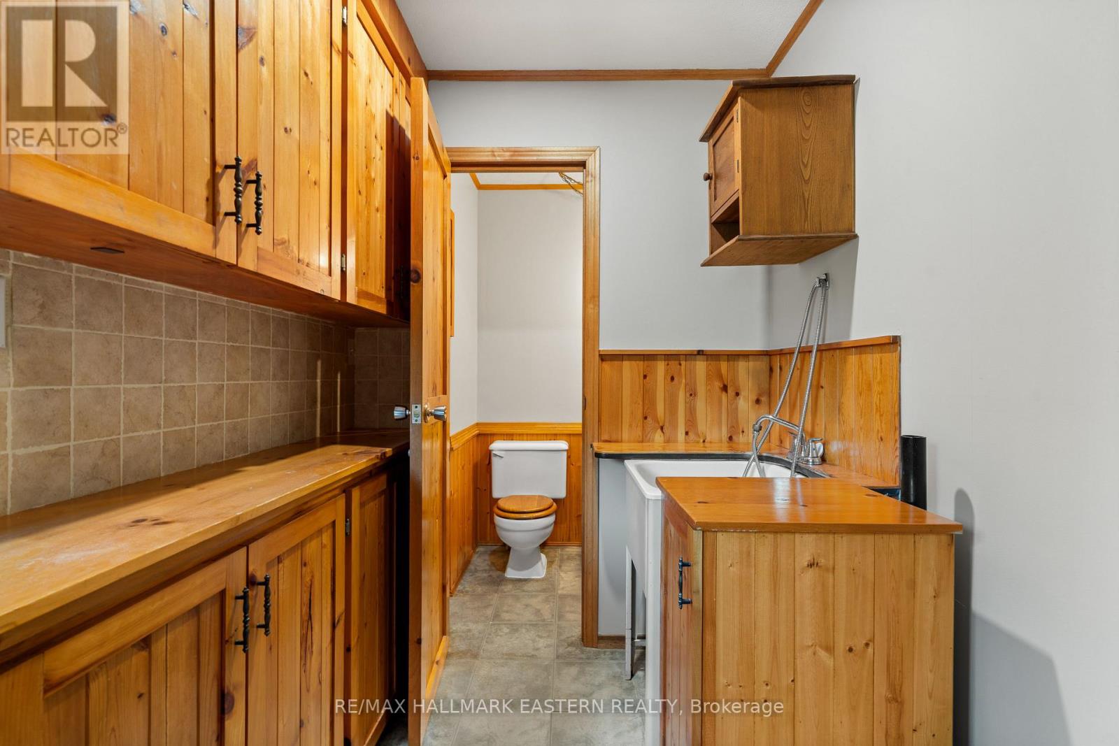 939 Centre Road, Douro-Dummer, Ontario  K0L 2H0 - Photo 15 - X12339792