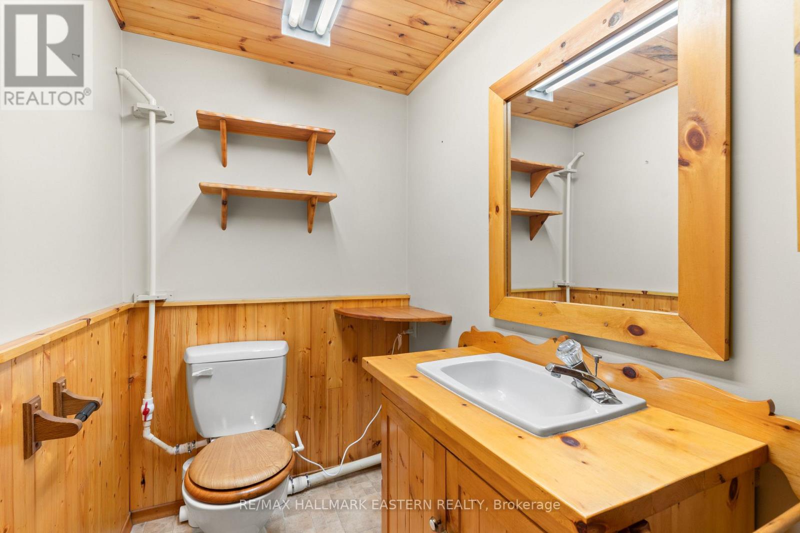 939 Centre Road, Douro-Dummer, Ontario  K0L 2H0 - Photo 37 - X12339792