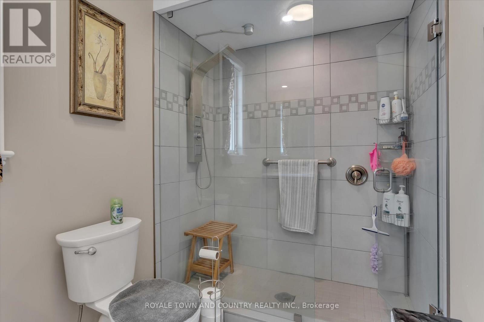 239 St.peter Street, Kawartha Lakes (Lindsay), Ontario  K9V 5E3 - Photo 21 - X12343630