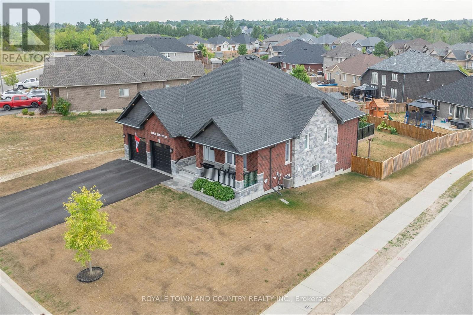 239 St.peter Street, Kawartha Lakes (Lindsay), Ontario  K9V 5E3 - Photo 42 - X12343630
