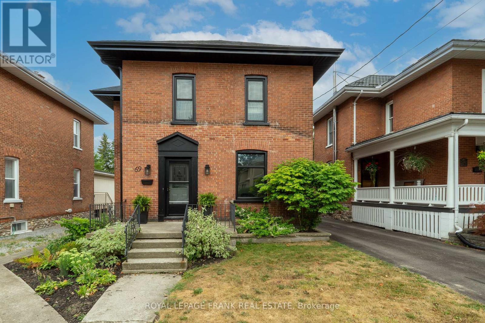 69 PEEL STREET, kawartha lakes (lindsay), Ontario