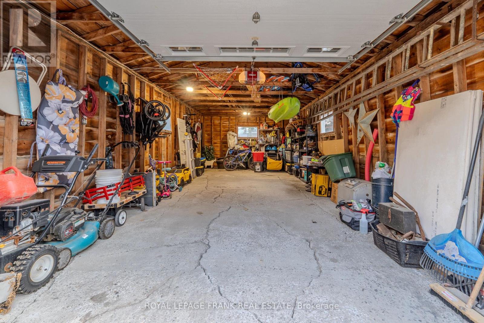 69 Peel Street, Kawartha Lakes (Lindsay), Ontario  K9V 3M5 - Photo 40 - X12343864