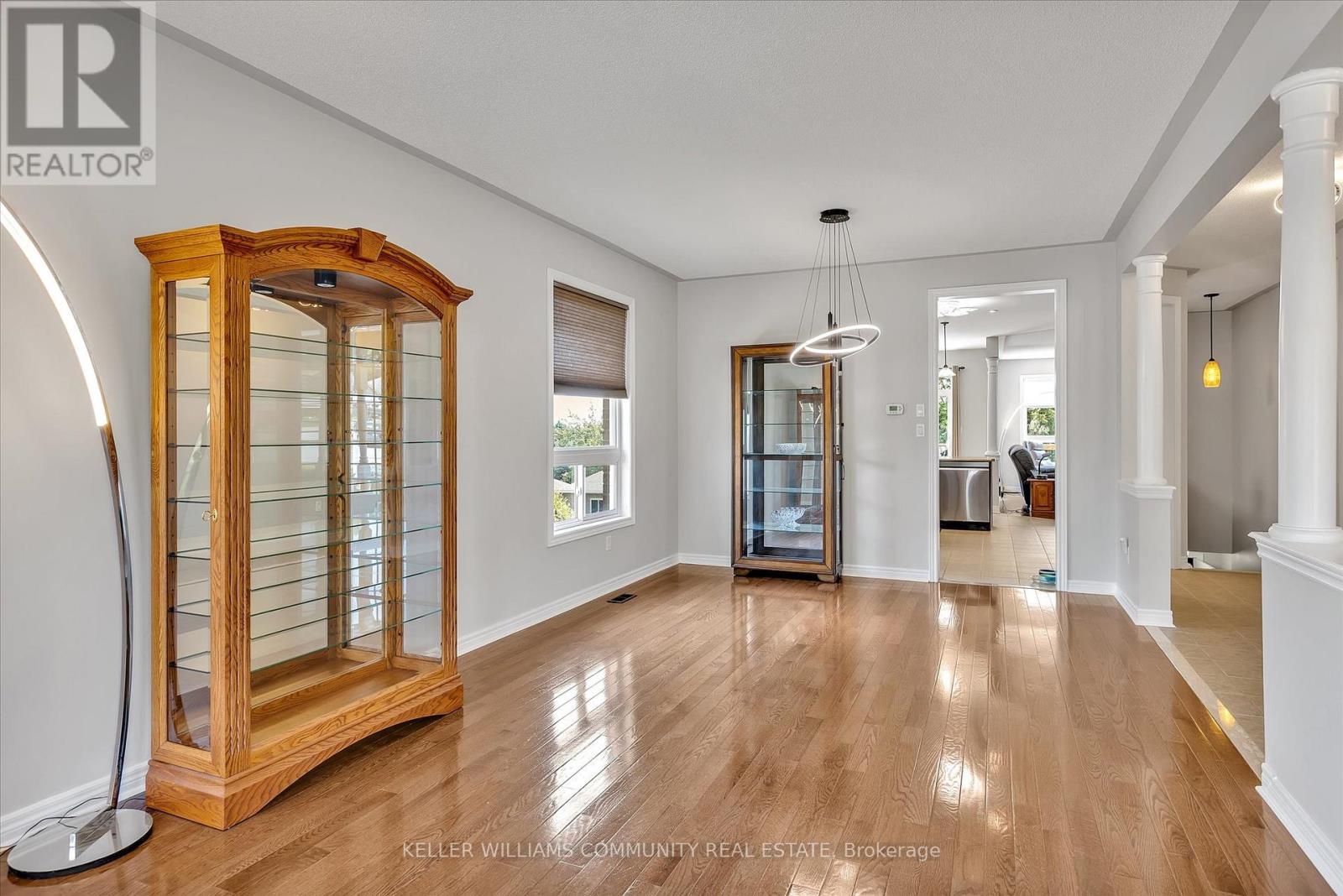 238 Lorne Court, Selwyn, Ontario  K9L 0A1 - Photo 10 - X12343886
