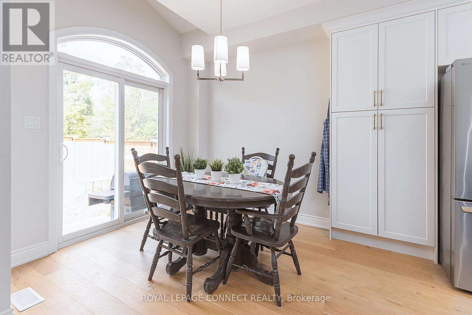24 Coldbrook Drive, Cavan Monaghan (Cavan Twp), Ontario  L0A 1G0 - Photo 11 - X12343727