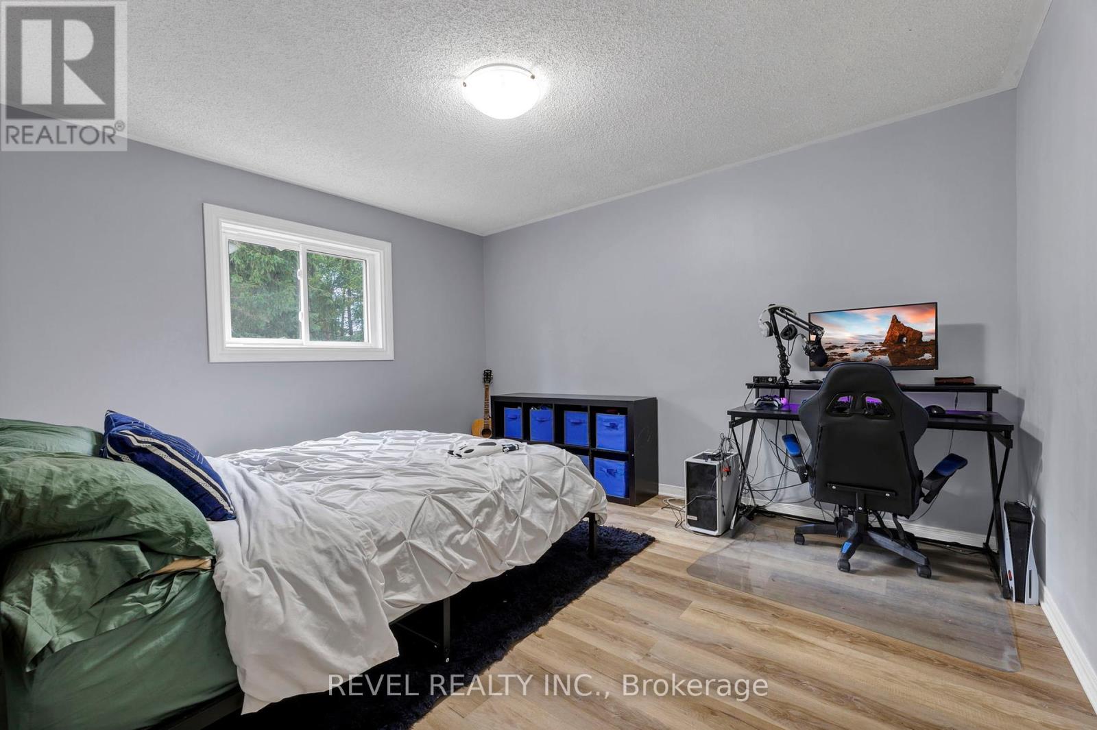46 Royal Estate Drive, Kawartha Lakes (Pontypool), Ontario  L0A 1K0 - Photo 35 - X12343983