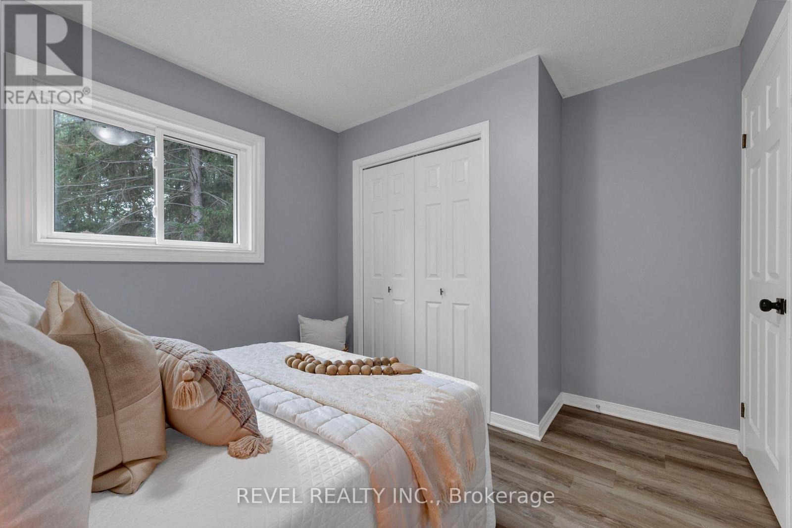 46 Royal Estate Drive, Kawartha Lakes (Pontypool), Ontario  L0A 1K0 - Photo 39 - X12343983
