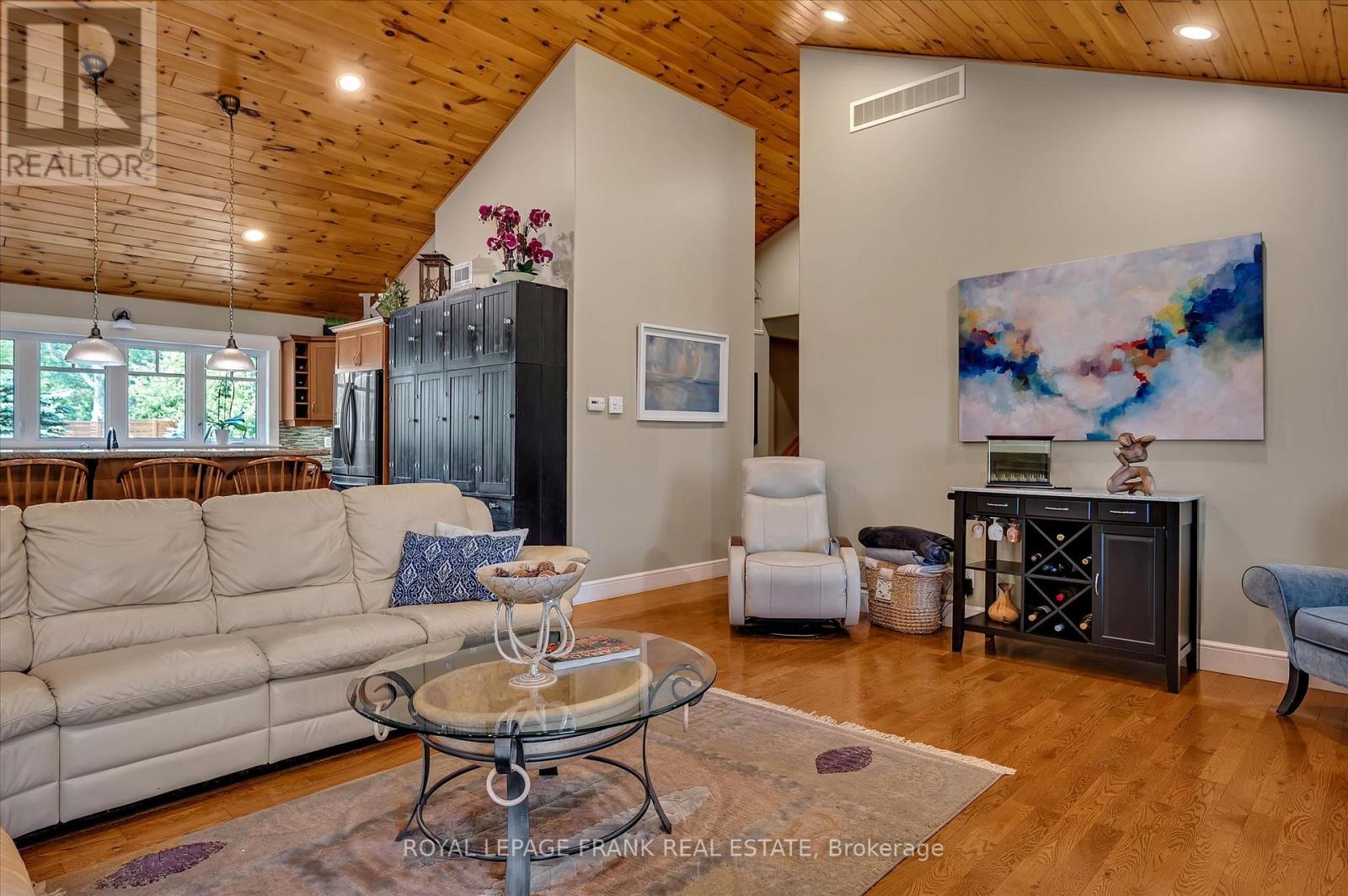 1898 Lakehurst Road, Trent Lakes, Ontario  K0L 1J0 - Photo 18 - X12344023
