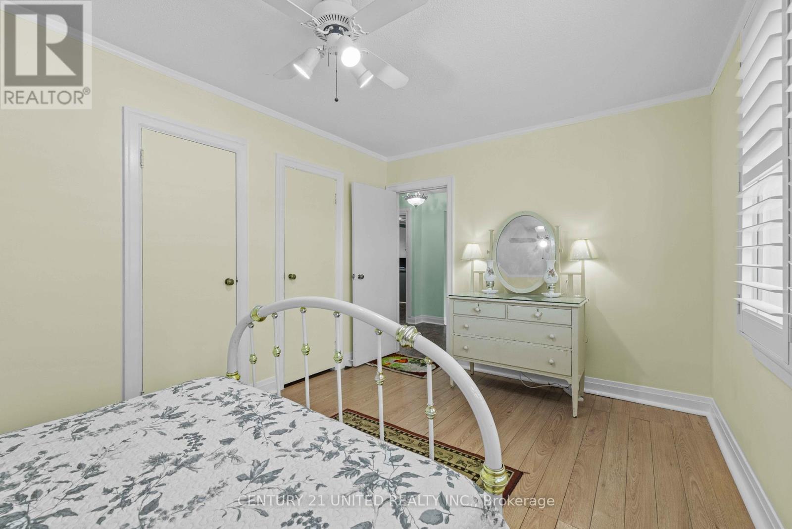 291 Sunset Boulevard, Peterborough North (South), Ontario  K9H 5L2 - Photo 11 - X12344037