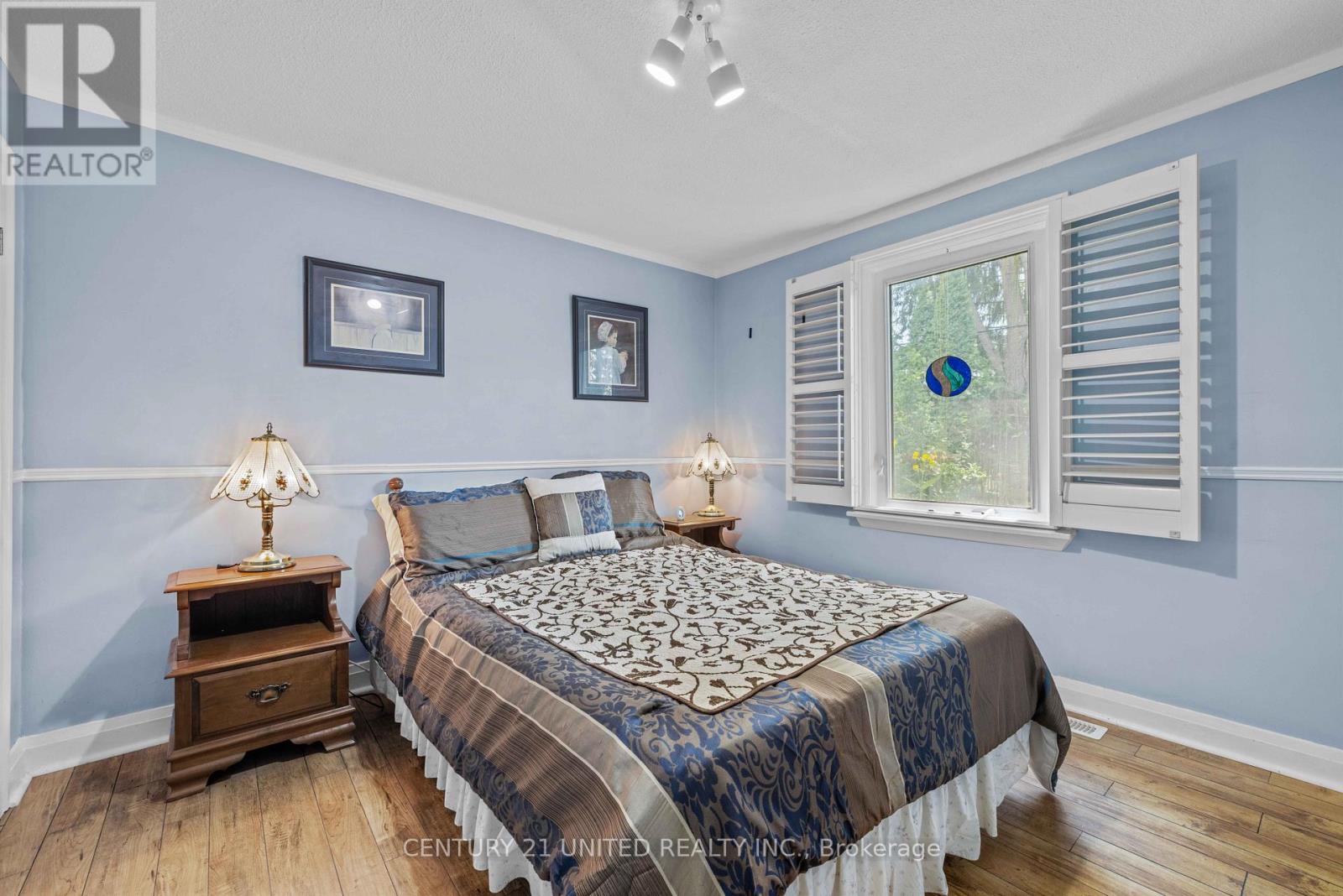 291 Sunset Boulevard, Peterborough North (South), Ontario  K9H 5L2 - Photo 12 - X12344037