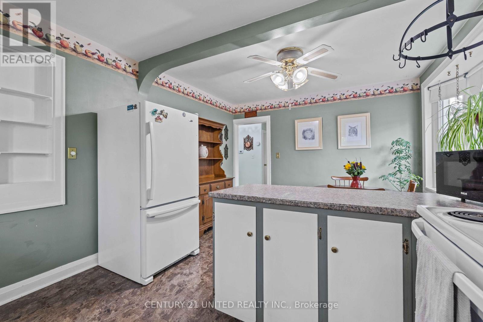 291 Sunset Boulevard, Peterborough North (South), Ontario  K9H 5L2 - Photo 9 - X12344037