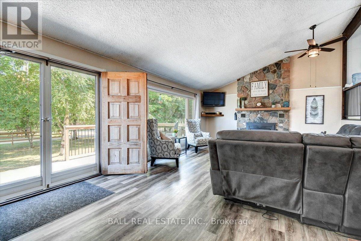 24 Gould Lane, Bancroft (Dungannon Ward), Ontario  K0L 1C0 - Photo 4 - X12344151