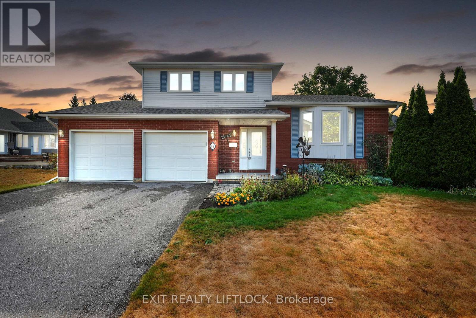 12 Victoria Avenue, Smith-Ennismore-Lakefield (Lakefield), Ontario  K0L 2H0 - Photo 2 - X12344256