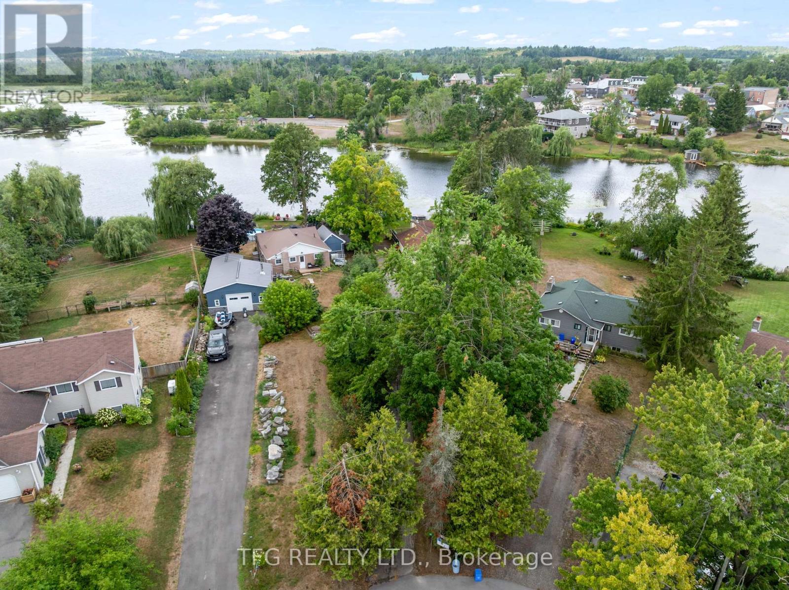 53 Carlton Crescent, Kawartha Lakes (Omemee), Ontario  K0L 2W0 - Photo 37 - X12344341