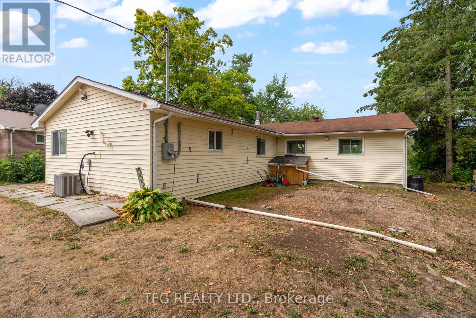 53 Carlton Crescent, Kawartha Lakes (Omemee), Ontario  K0L 2W0 - Photo 4 - X12344341
