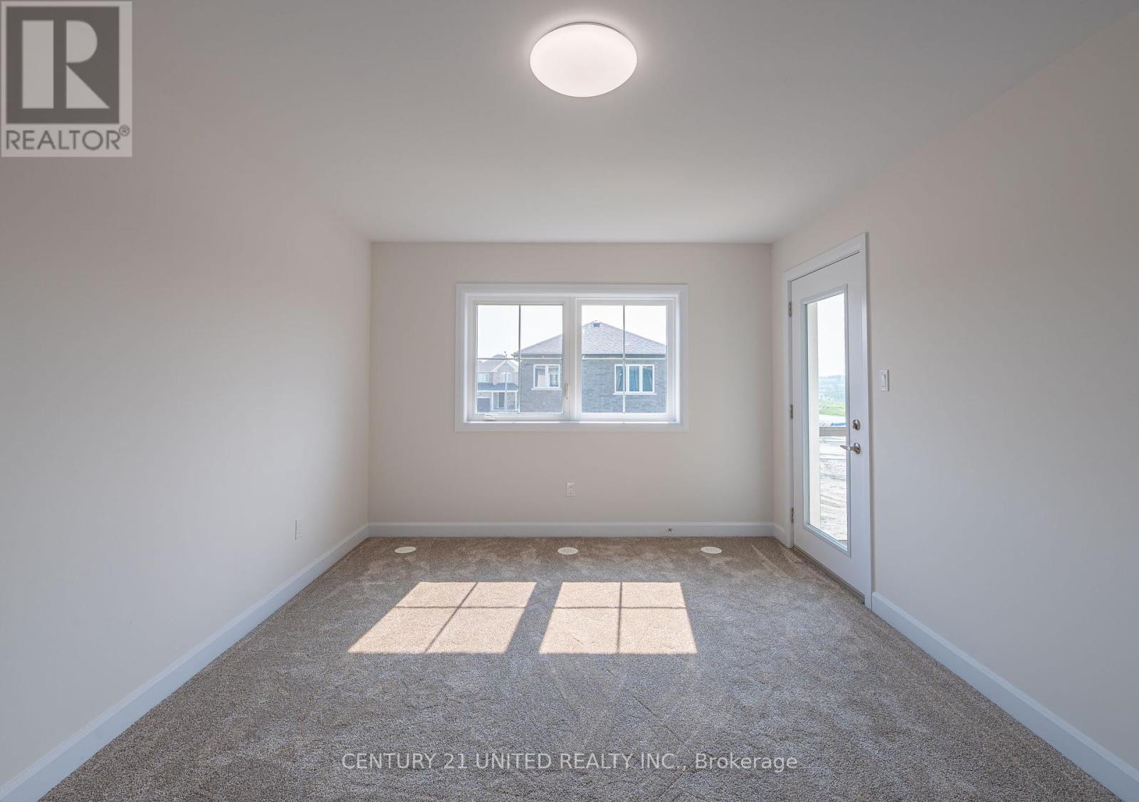 307 Mullighan Gardens, Peterborough North (North), Ontario  K9K 0H2 - Photo 6 - X12344459