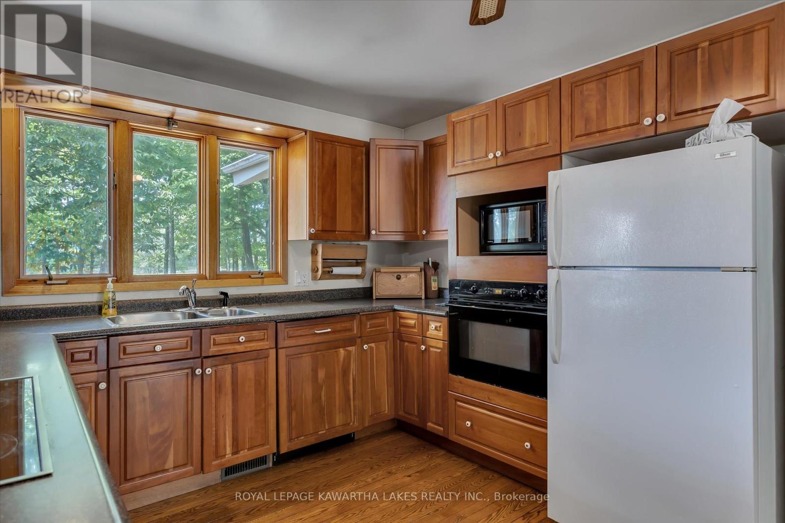 1928 Elm Tree Road, Kawartha Lakes (Ops), Ontario  K9V 4R1 - Photo 11 - X12344837