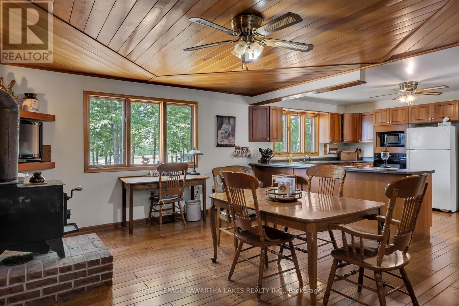 1928 Elm Tree Road, Kawartha Lakes (Ops), Ontario  K9V 4R1 - Photo 14 - X12344837