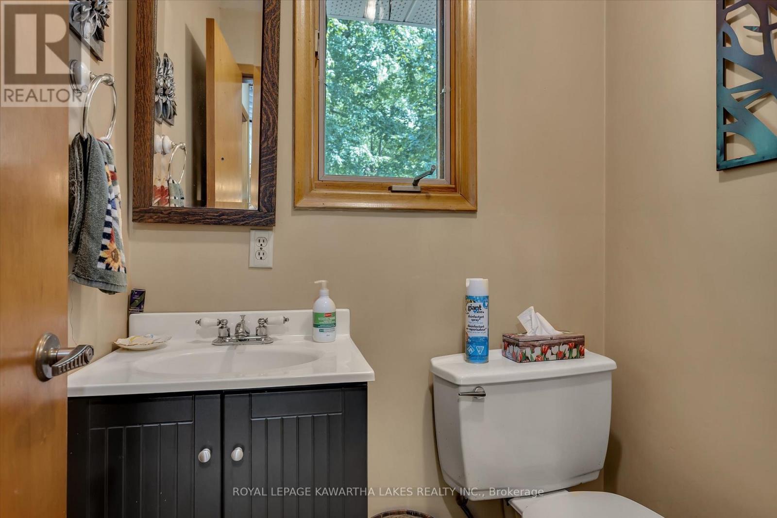 1928 Elm Tree Road, Kawartha Lakes (Ops), Ontario  K9V 4R1 - Photo 18 - X12344837