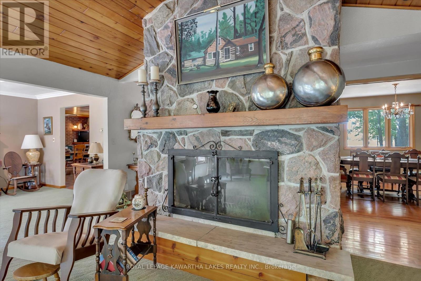 1928 Elm Tree Road, Kawartha Lakes (Ops), Ontario  K9V 4R1 - Photo 6 - X12344837