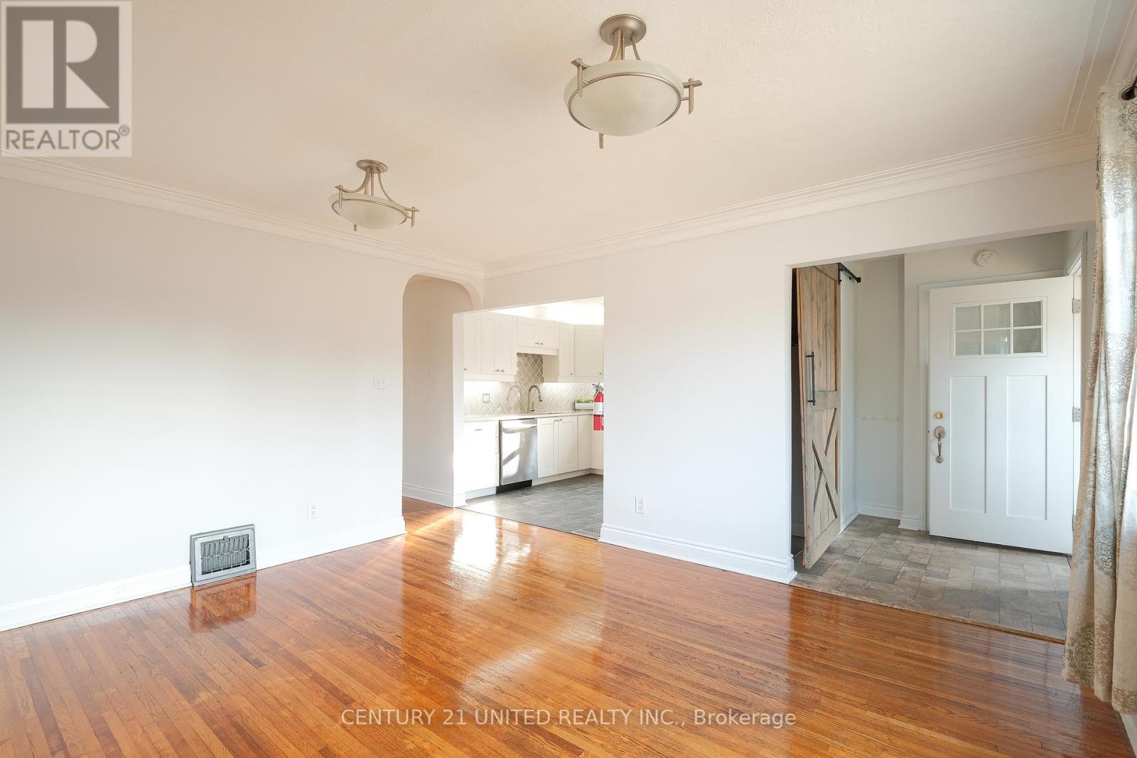 334 Mckellar Street, Peterborough South (West), Ontario  K9J 1P7 - Photo 6 - X12345003